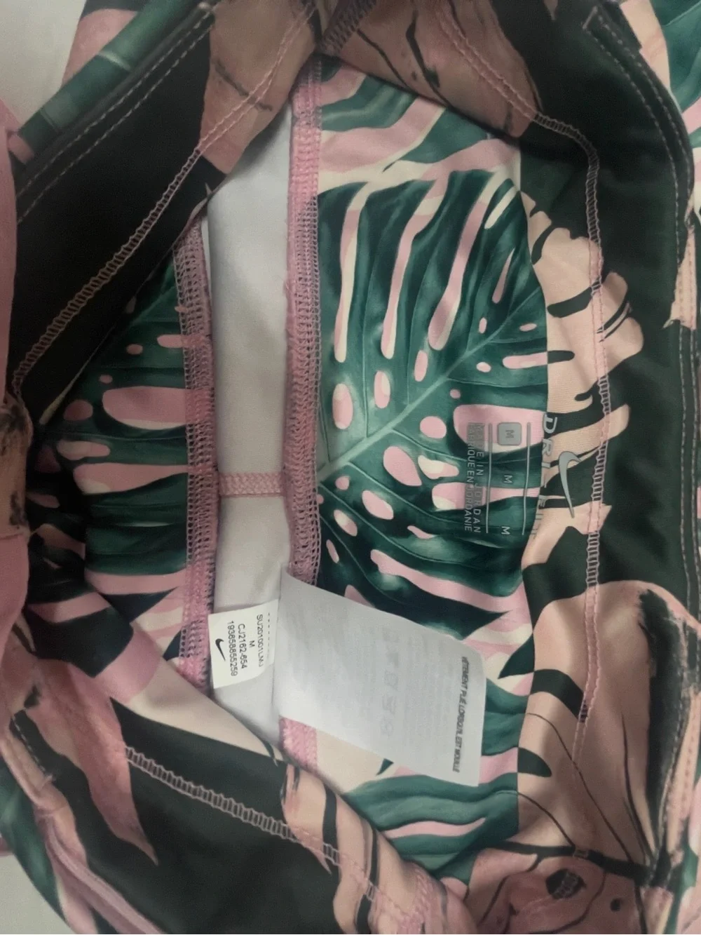 Nike Vibrant Tropical Monstera Print Leggings